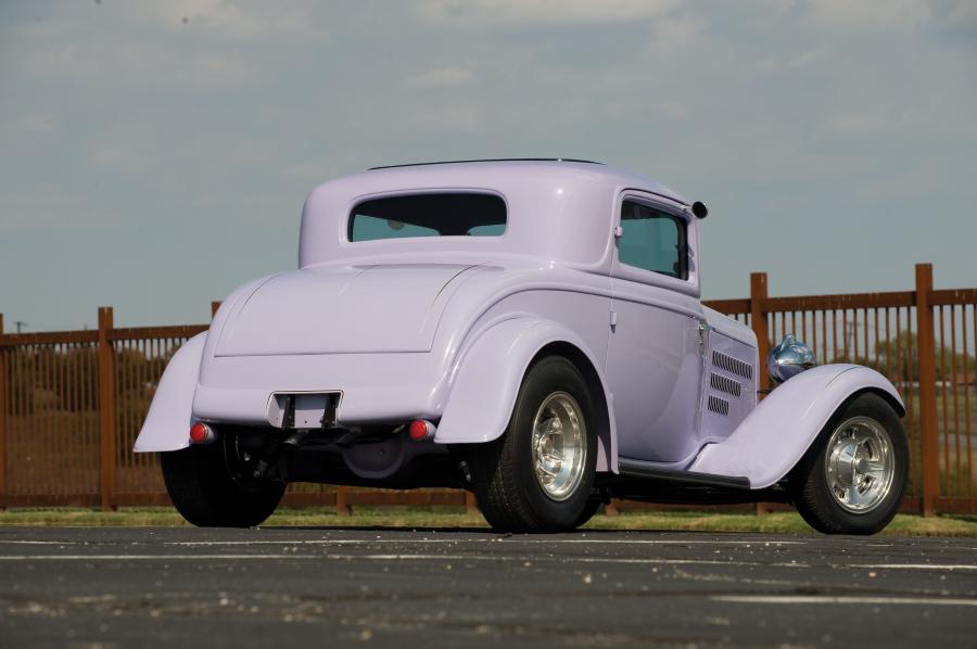  Ford 3-Window Coupe Custom 1932 года  (фото 2 из 11)